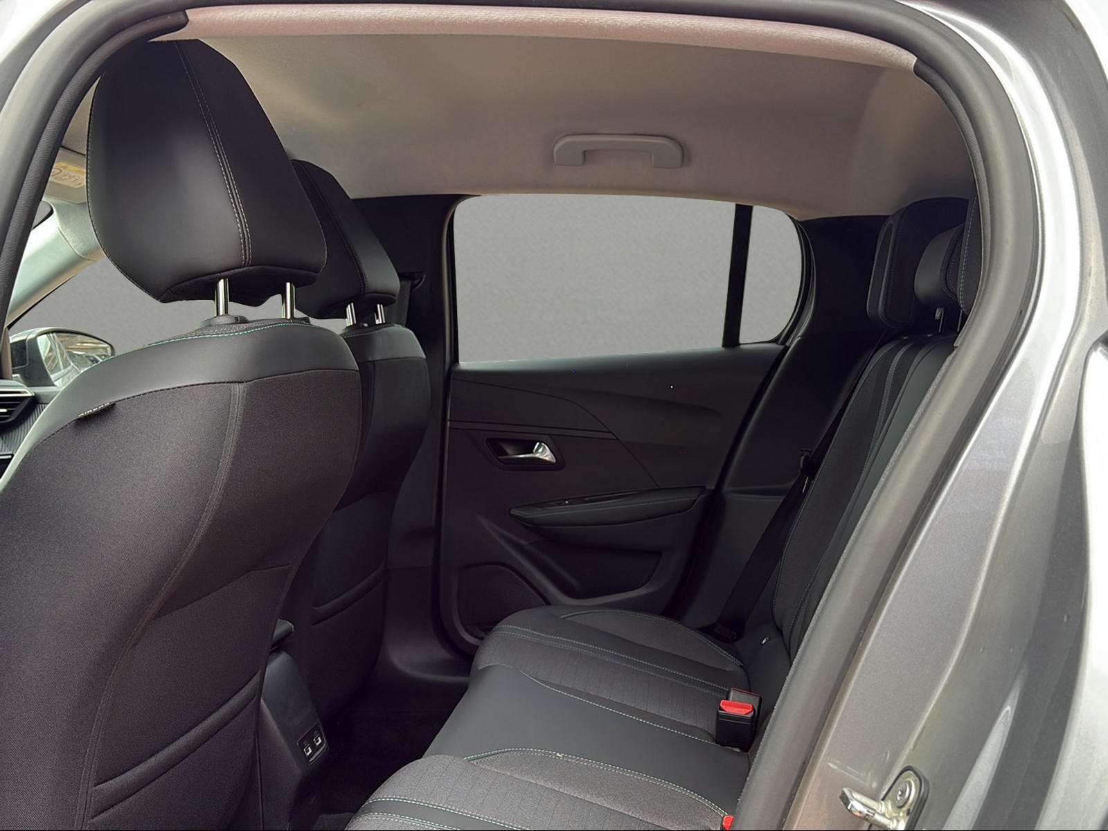 PEUGEOT 208 Elektrik Allure Pack-image-5