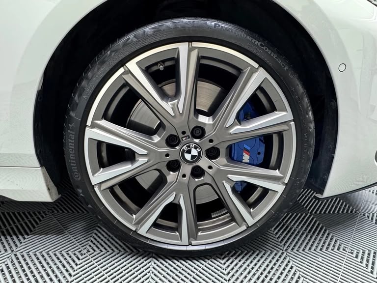 BMW M135i xDrive Steptronic-image-22