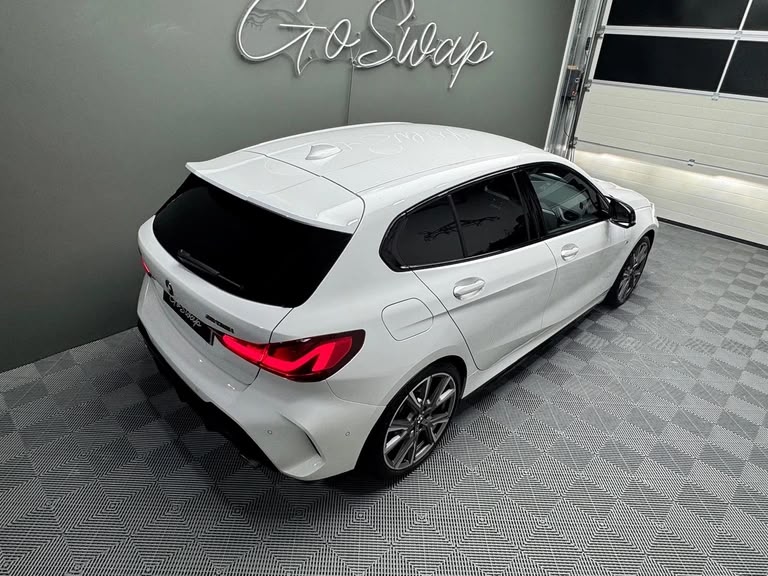 BMW M135i xDrive Steptronic-image-3