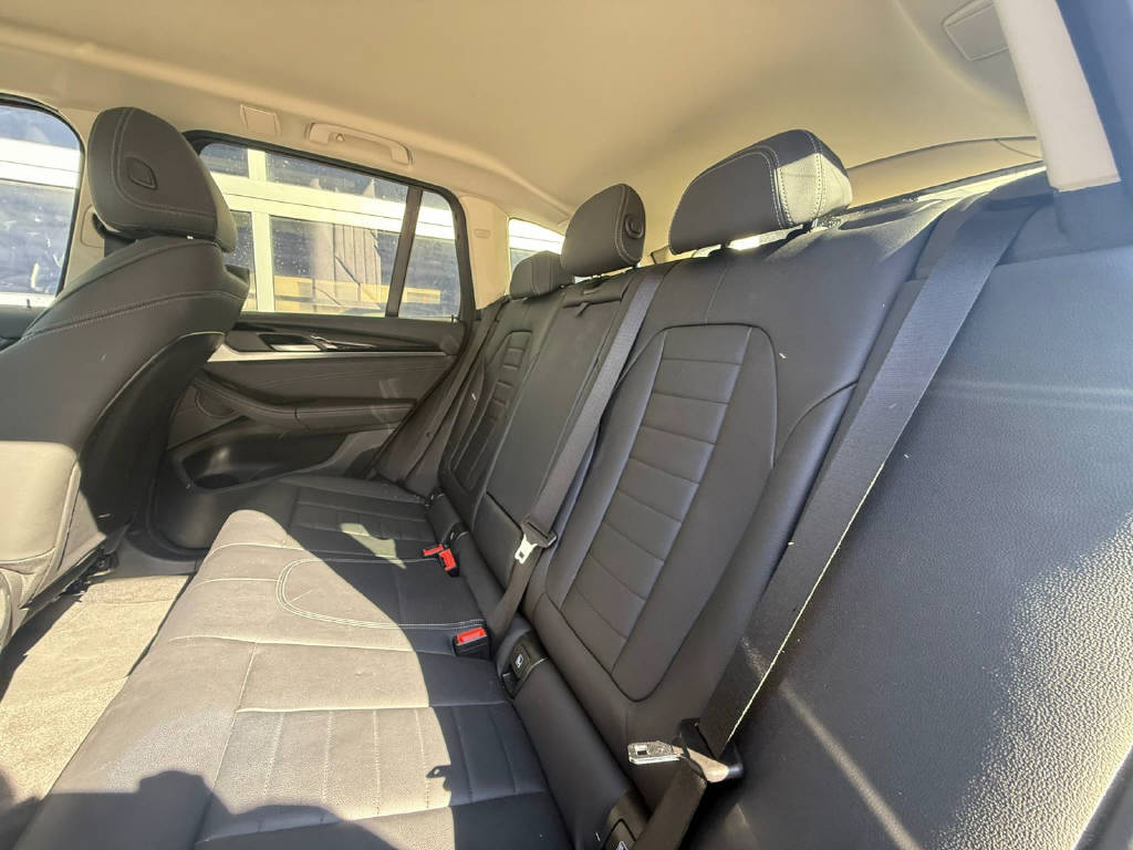 BMW X3 20i xDrive 184 CV (CH)-image-8