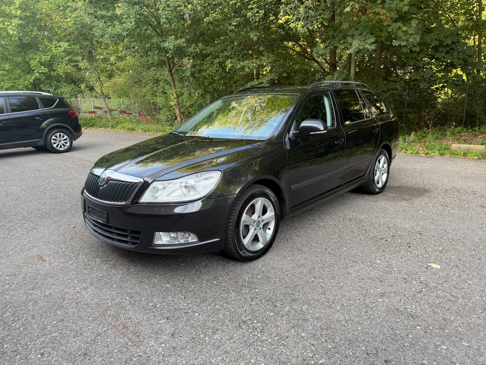 SKODA Octavia Combi 1.8 TSI Laurin & Klement DSG-image-1