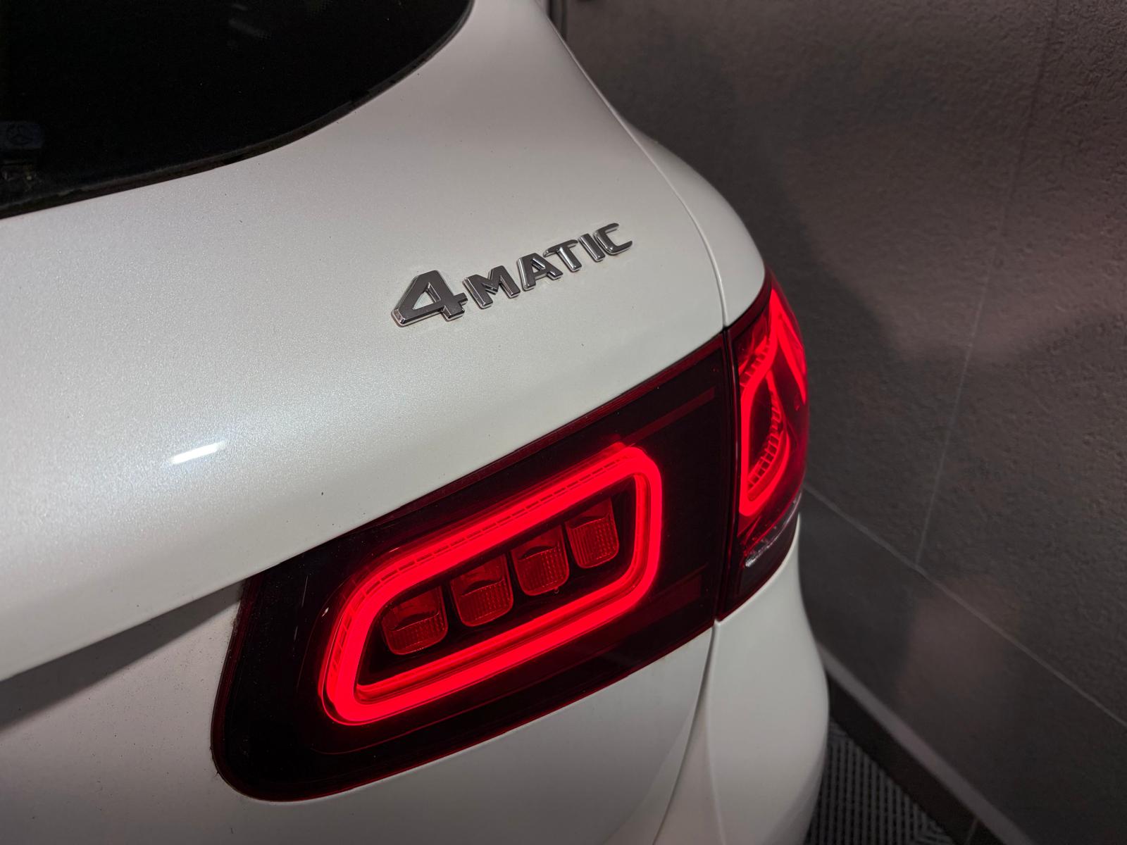 MERCEDES-BENZ GLC 200 AMG Line 4Matic 9G-Tronic - Toit ouvrant-image-9