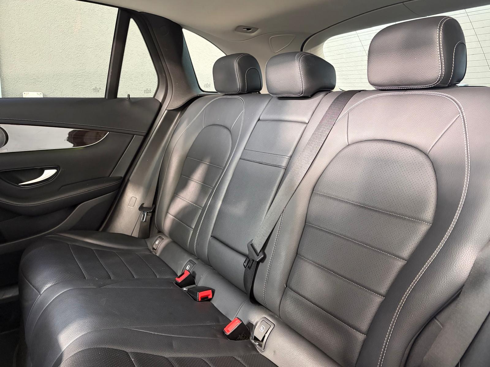 MERCEDES-BENZ GLC 200 AMG Line 4Matic 9G-Tronic - Toit ouvrant-image-13
