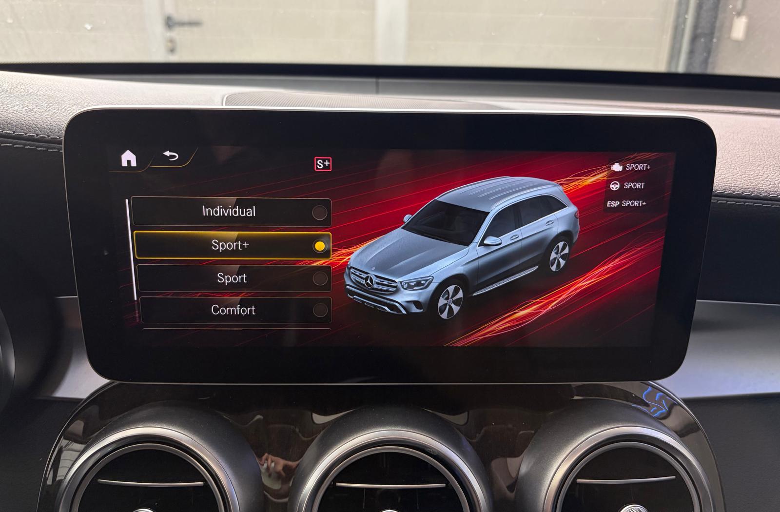 MERCEDES-BENZ GLC 200 AMG Line 4Matic 9G-Tronic - Toit ouvrant-image-23