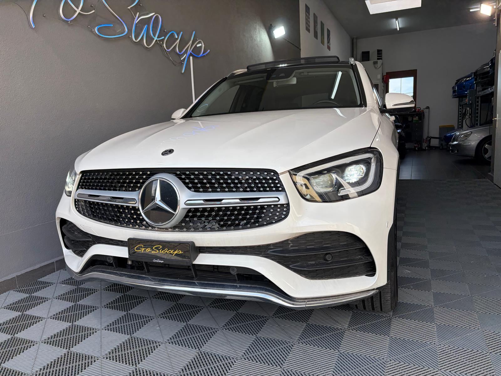 MERCEDES-BENZ GLC 200 AMG Line 4Matic 9G-Tronic - Toit ouvrant-image-1
