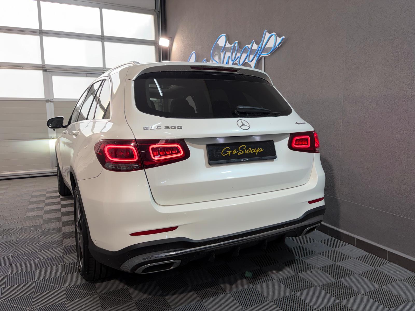 MERCEDES-BENZ GLC 200 AMG Line 4Matic 9G-Tronic - Toit ouvrant-image-8