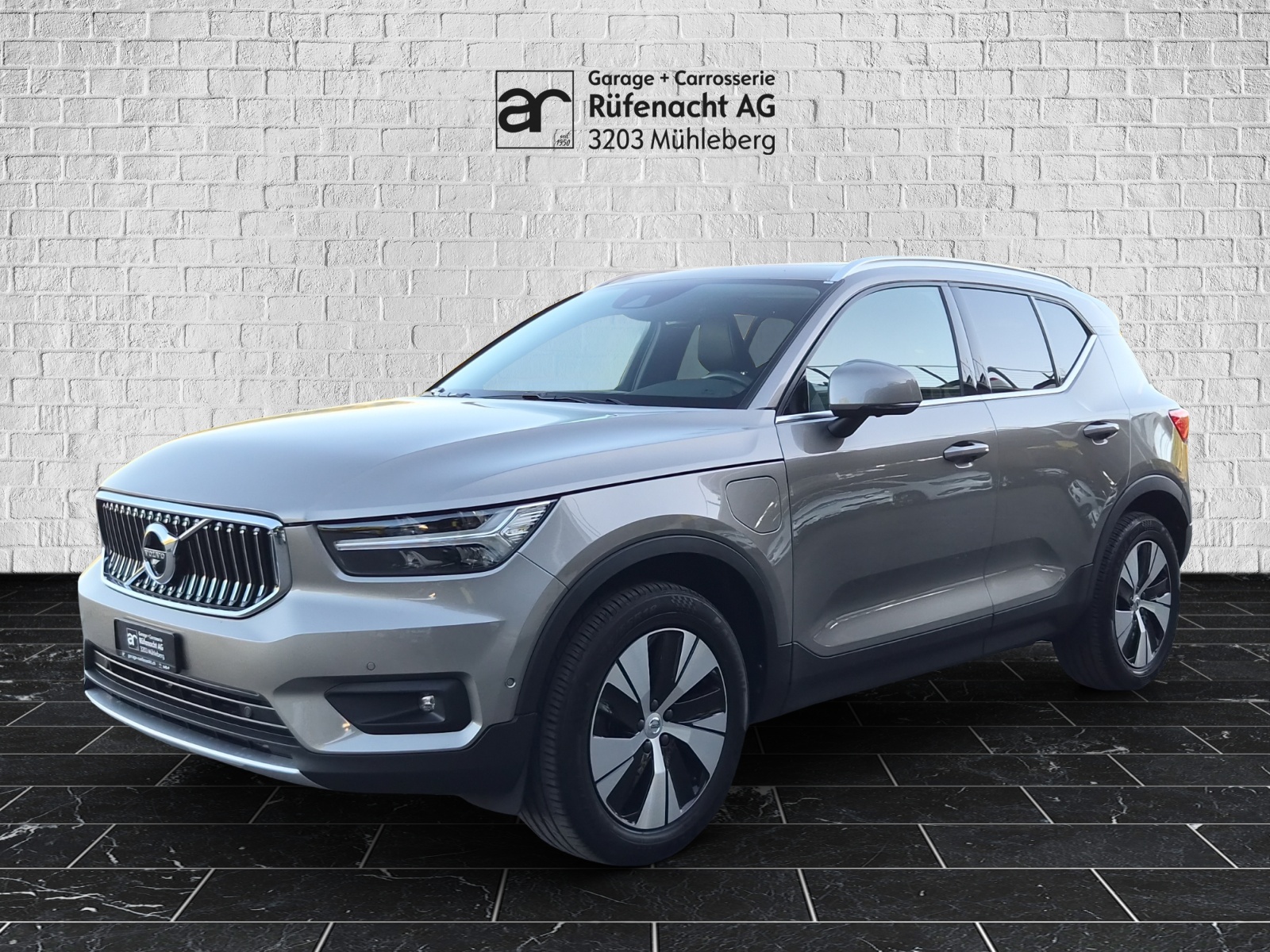 VOLVO XC40 1.5 T5 TE Momentum-image-0