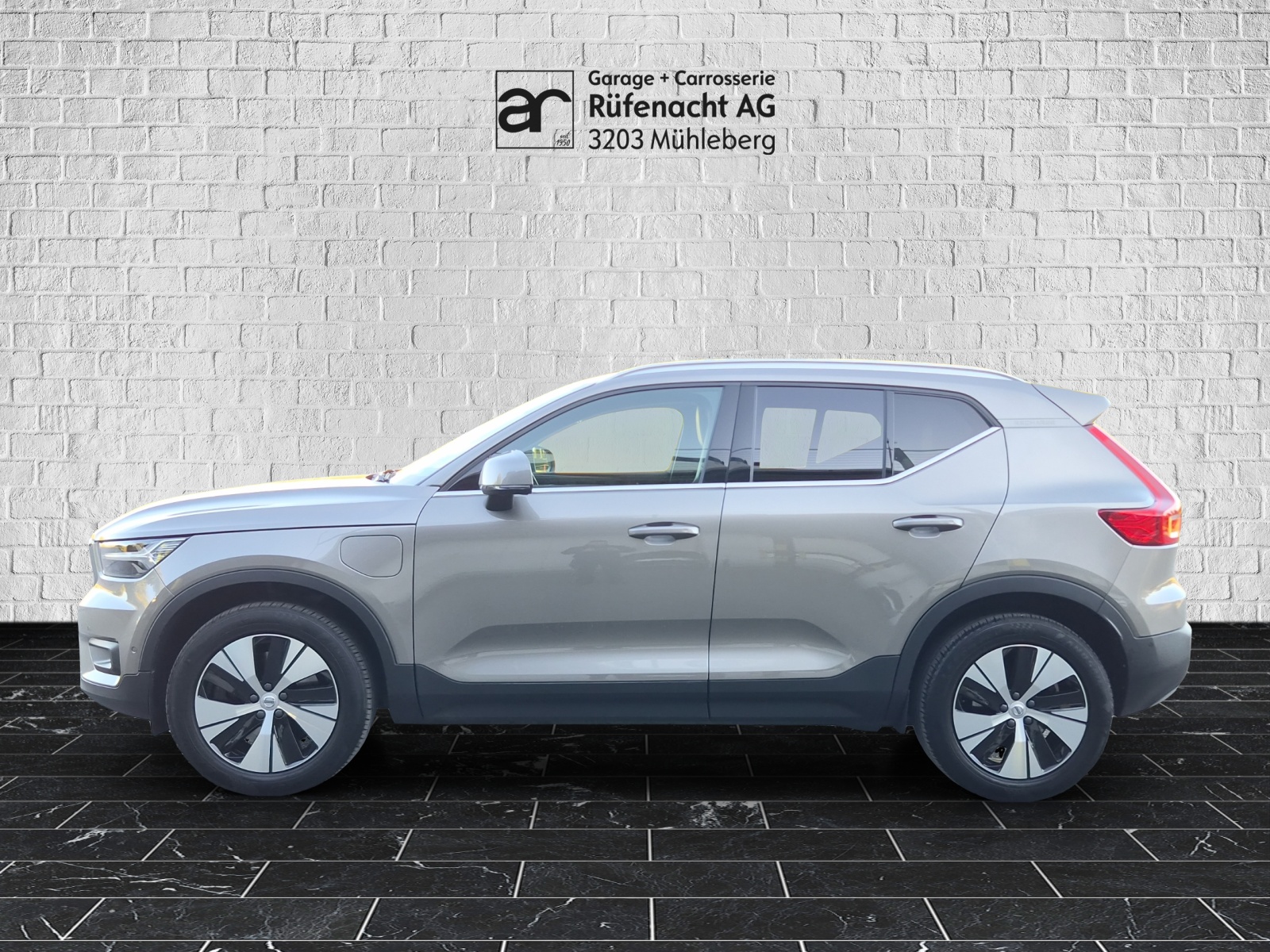 VOLVO XC40 1.5 T5 TE Momentum-image-4