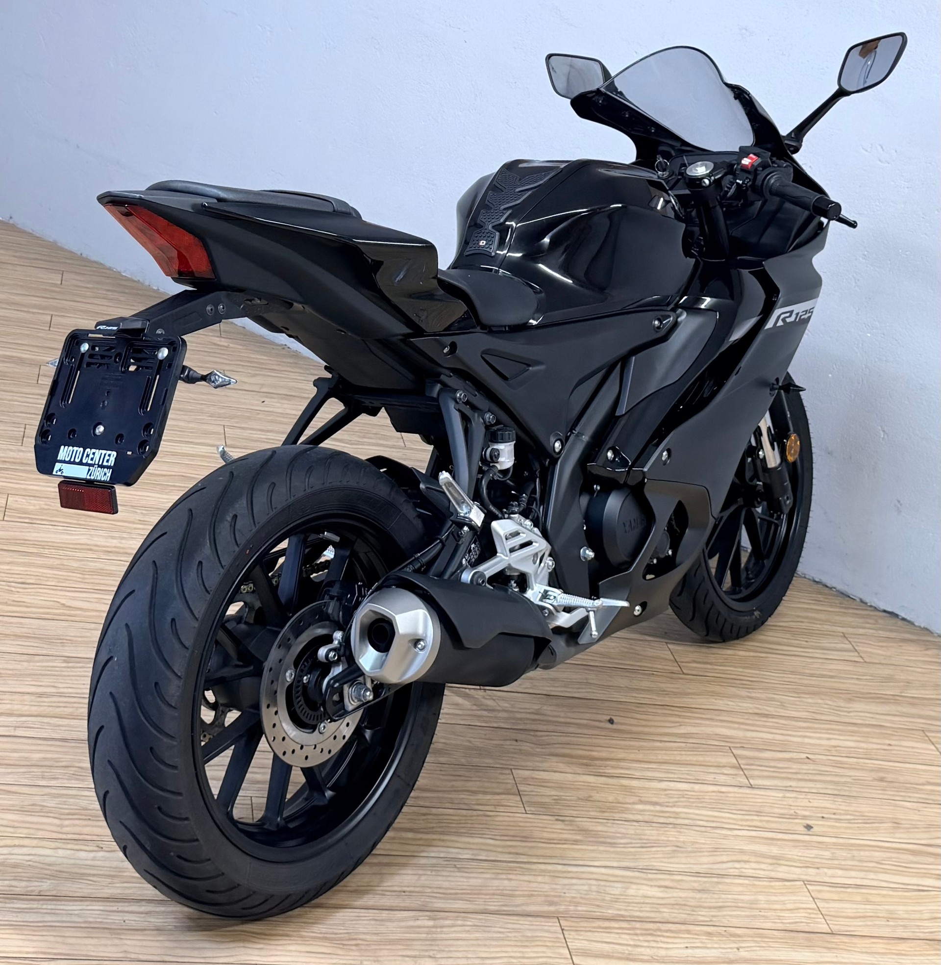 YAMAHA YZF-R 125 ABS-showroom-element-2
