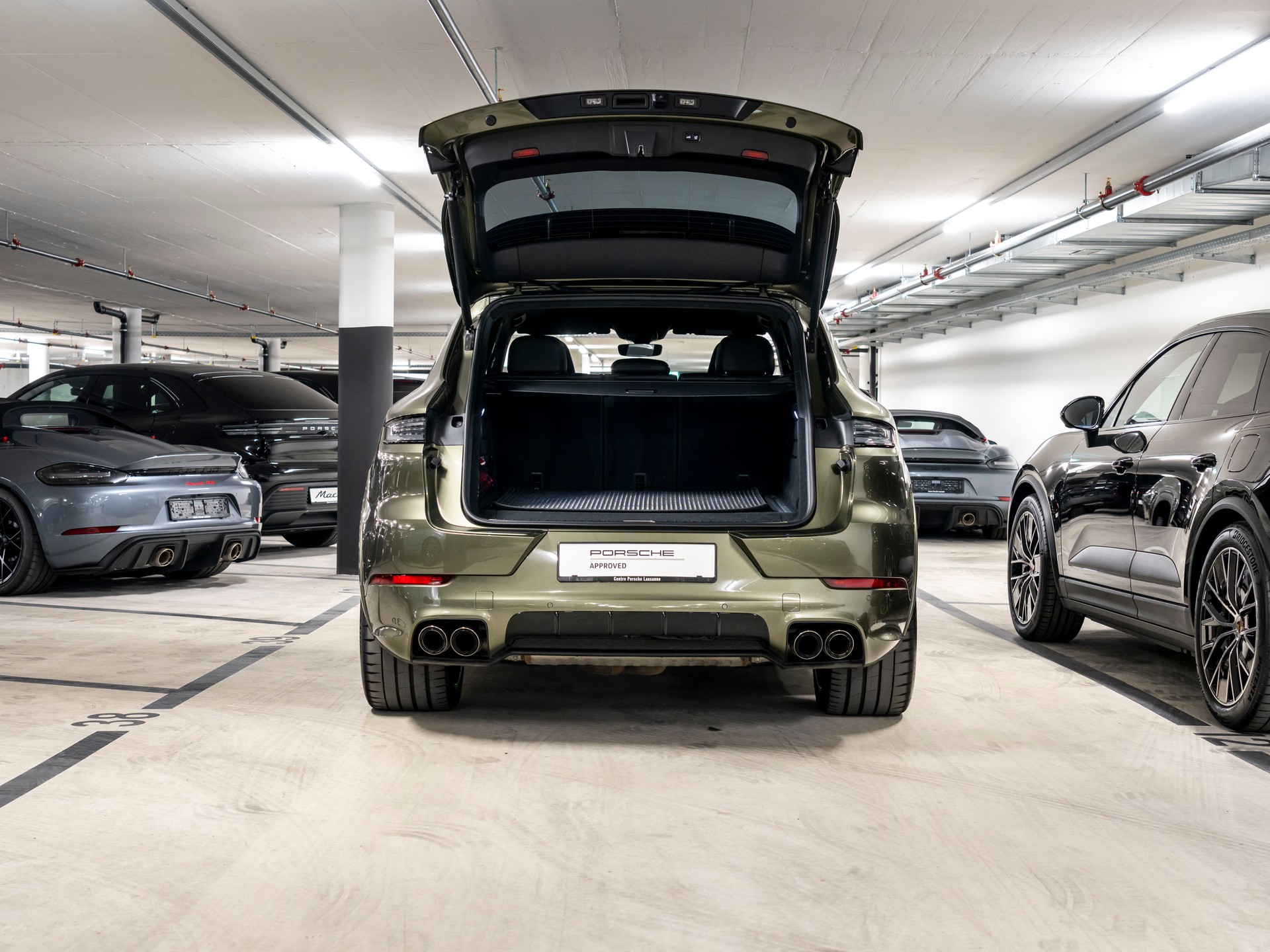 PORSCHE Cayenne S E-Hybrid Tiptronic-image-5
