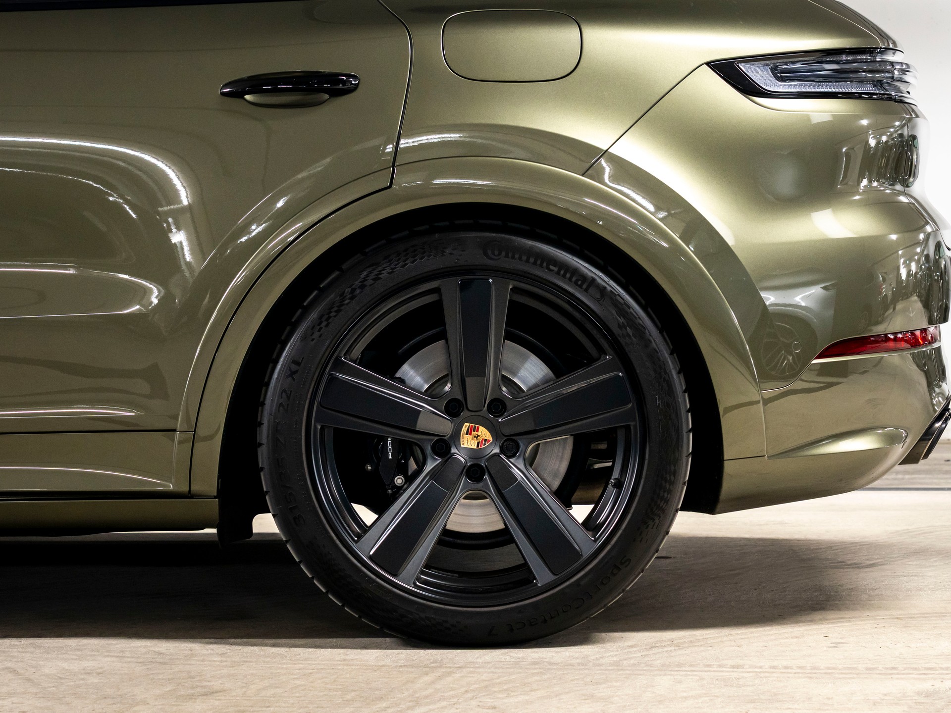 PORSCHE Cayenne S E-Hybrid Tiptronic-image-10