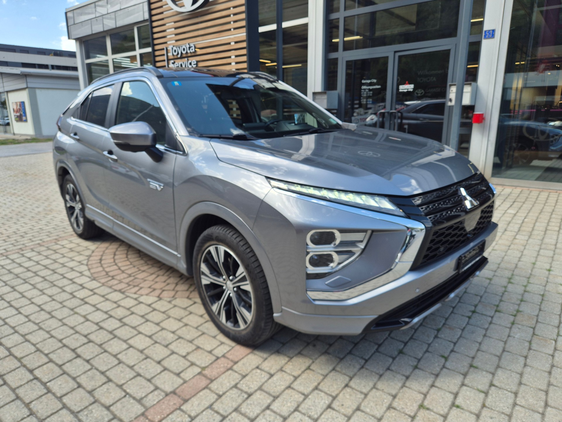 MITSUBISHI Eclipse Cross 2.4 PHEV Diamond 4WD-image-0
