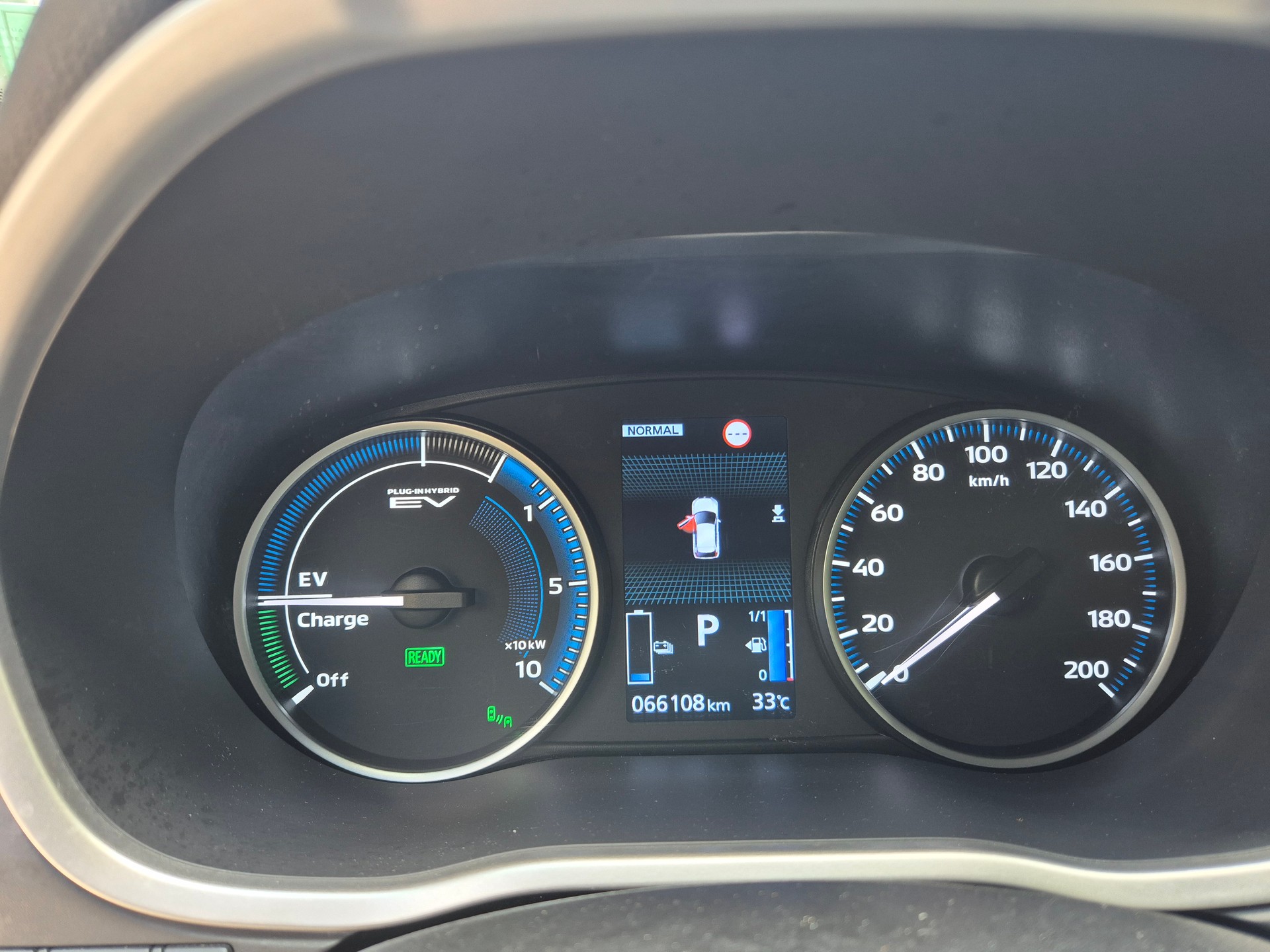 MITSUBISHI Eclipse Cross 2.4 PHEV Diamond 4WD-image-5