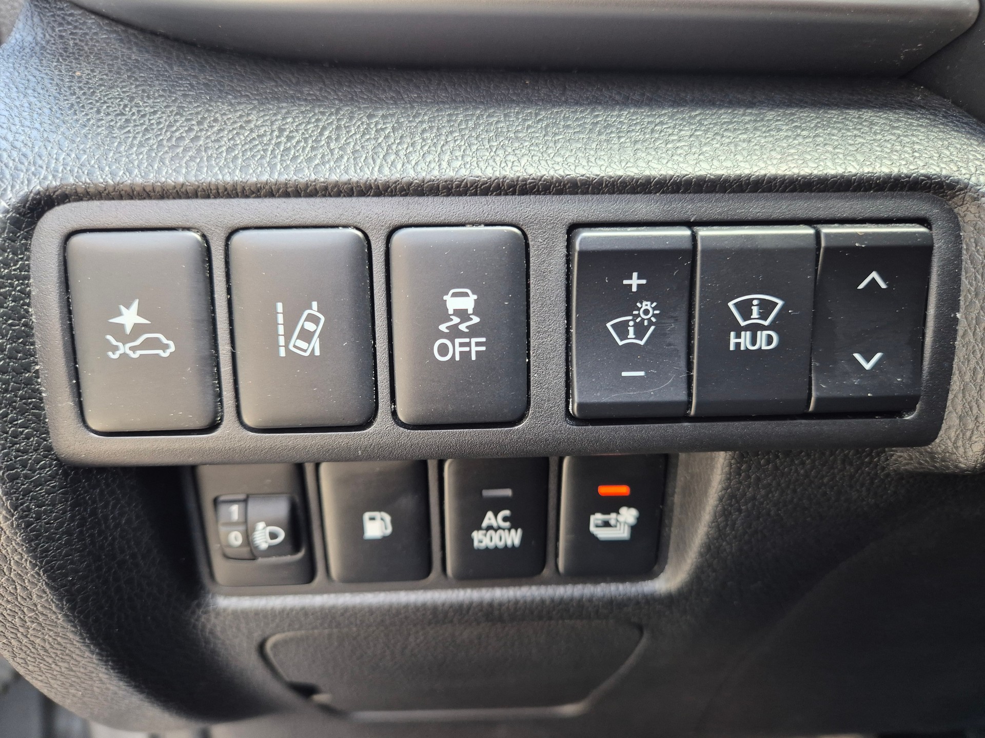 MITSUBISHI Eclipse Cross 2.4 PHEV Diamond 4WD-image-7