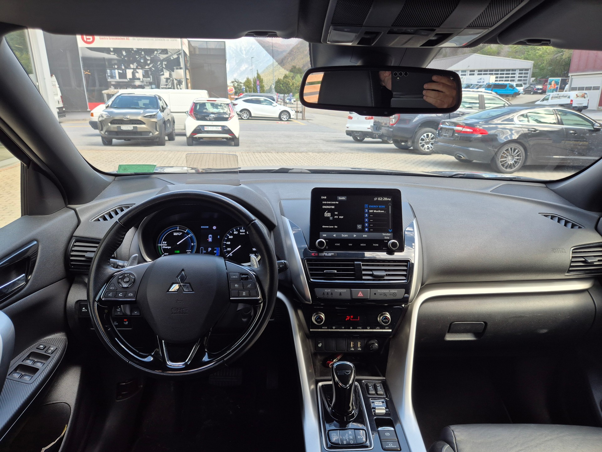 MITSUBISHI Eclipse Cross 2.4 PHEV Diamond 4WD-image-4
