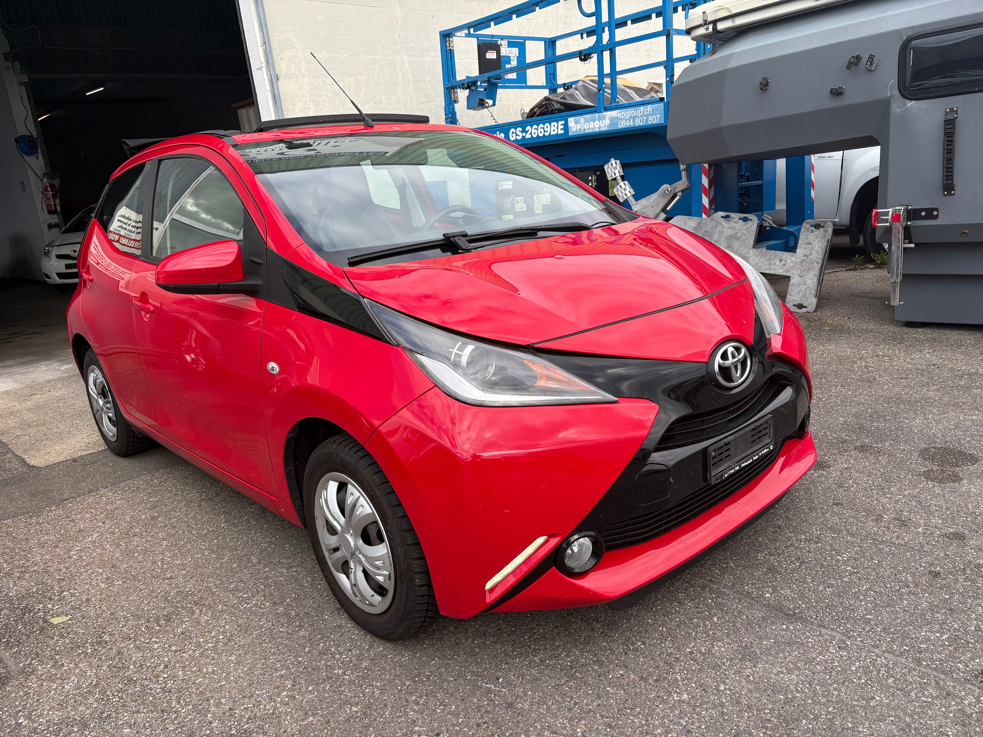 TOYOTA Aygo 1.0 VVT-i x-clusiv-image-4