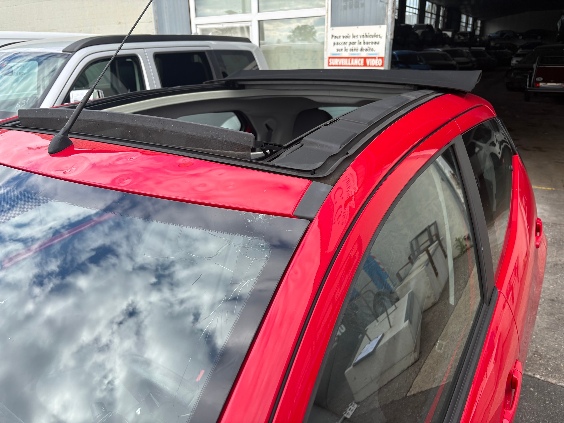 TOYOTA Aygo 1.0 VVT-i x-clusiv-image-2
