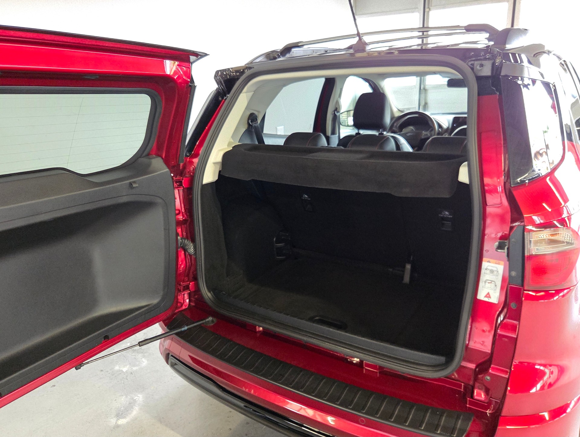 FORD EcoSport 1.5 TDCi ST-Line 4x4-image-19