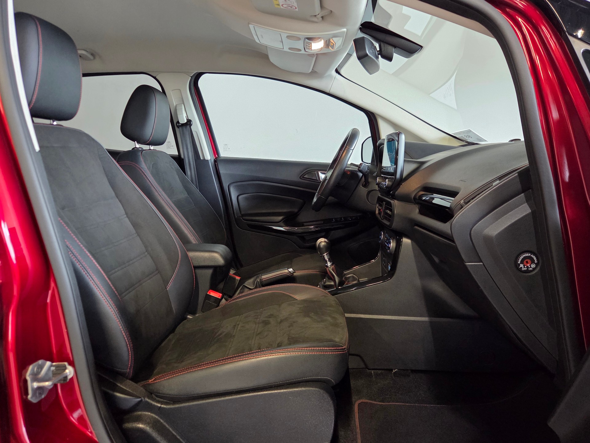 FORD EcoSport 1.5 TDCi ST-Line 4x4-image-10