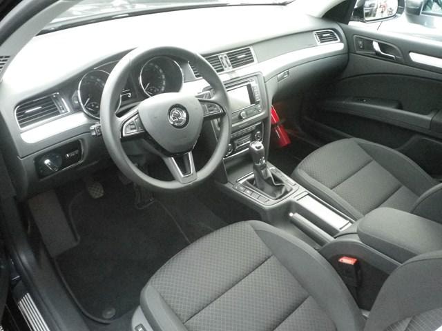 SKODA 2.0 TDI 140 Ambition S/S-image-3