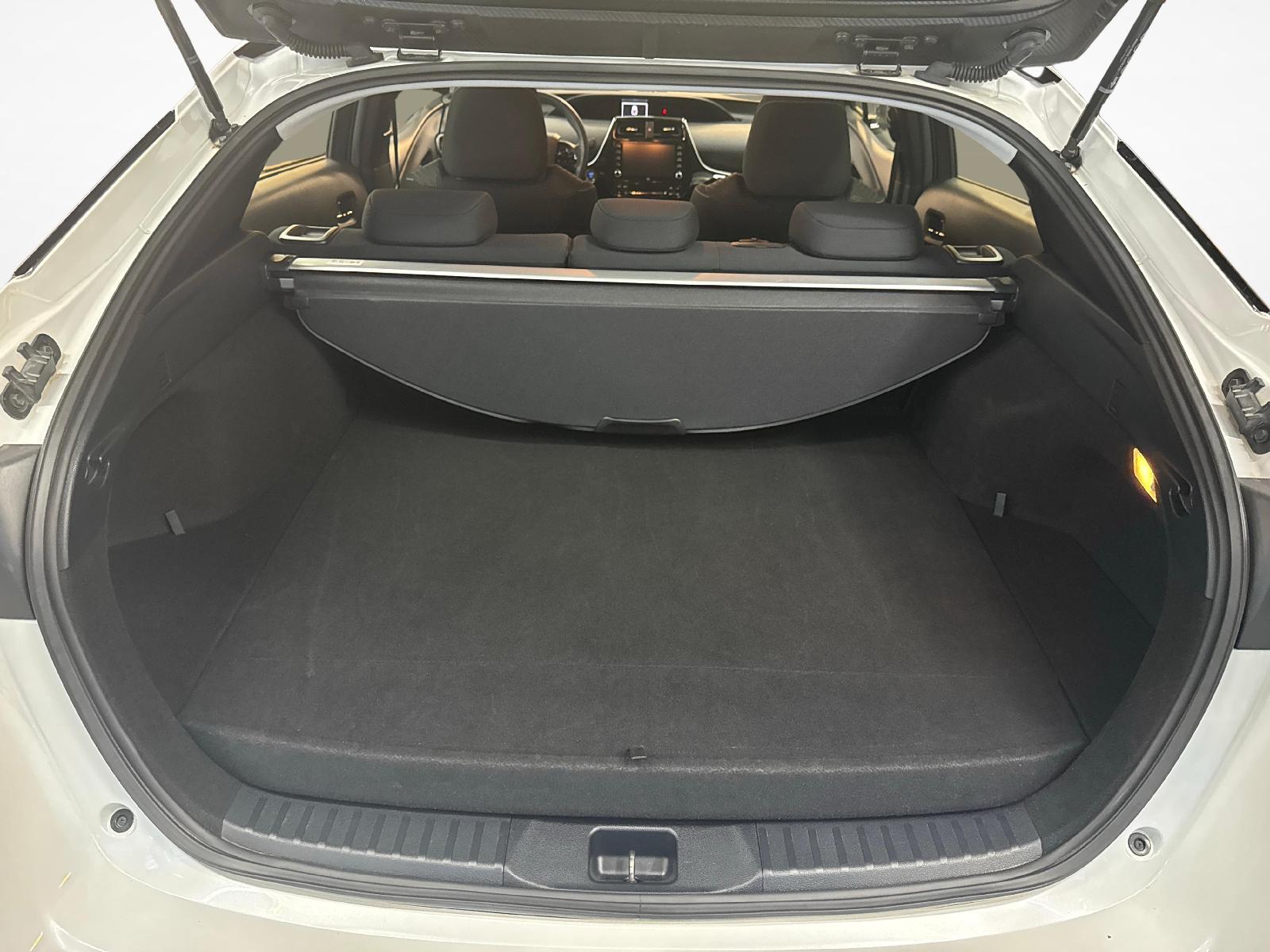 TOYOTA Prius 1.8 VVTi HSD Plug-In Premium-image-11