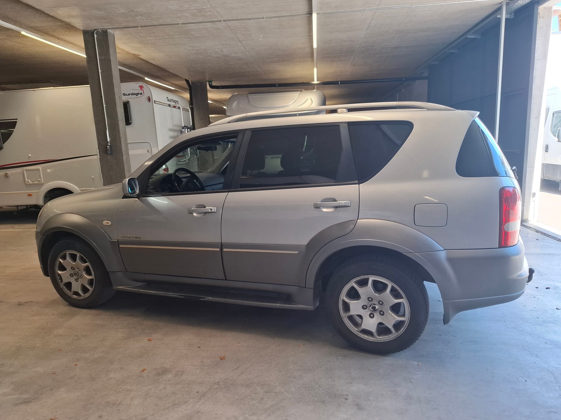 KGM-SsangYong Rexton RX 270 XVT Genesis Automatic-image-3