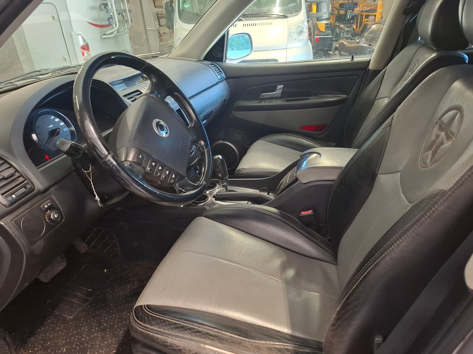 KGM-SsangYong Rexton RX 270 XVT Genesis Automatic-image-4