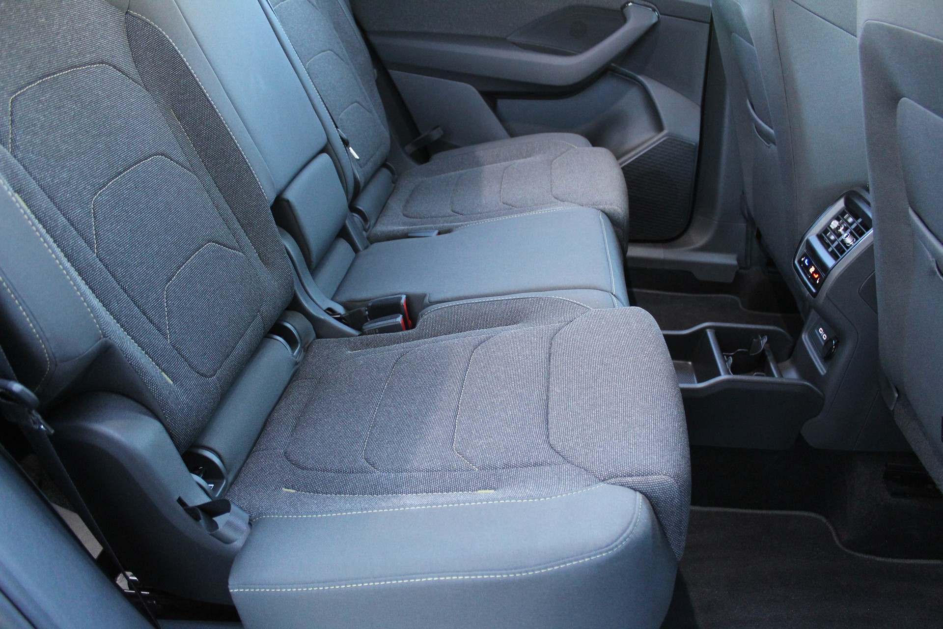 SKODA Kodiaq 2.0 TSI Dynamic 4x4 **7-Plätzer**-image-12