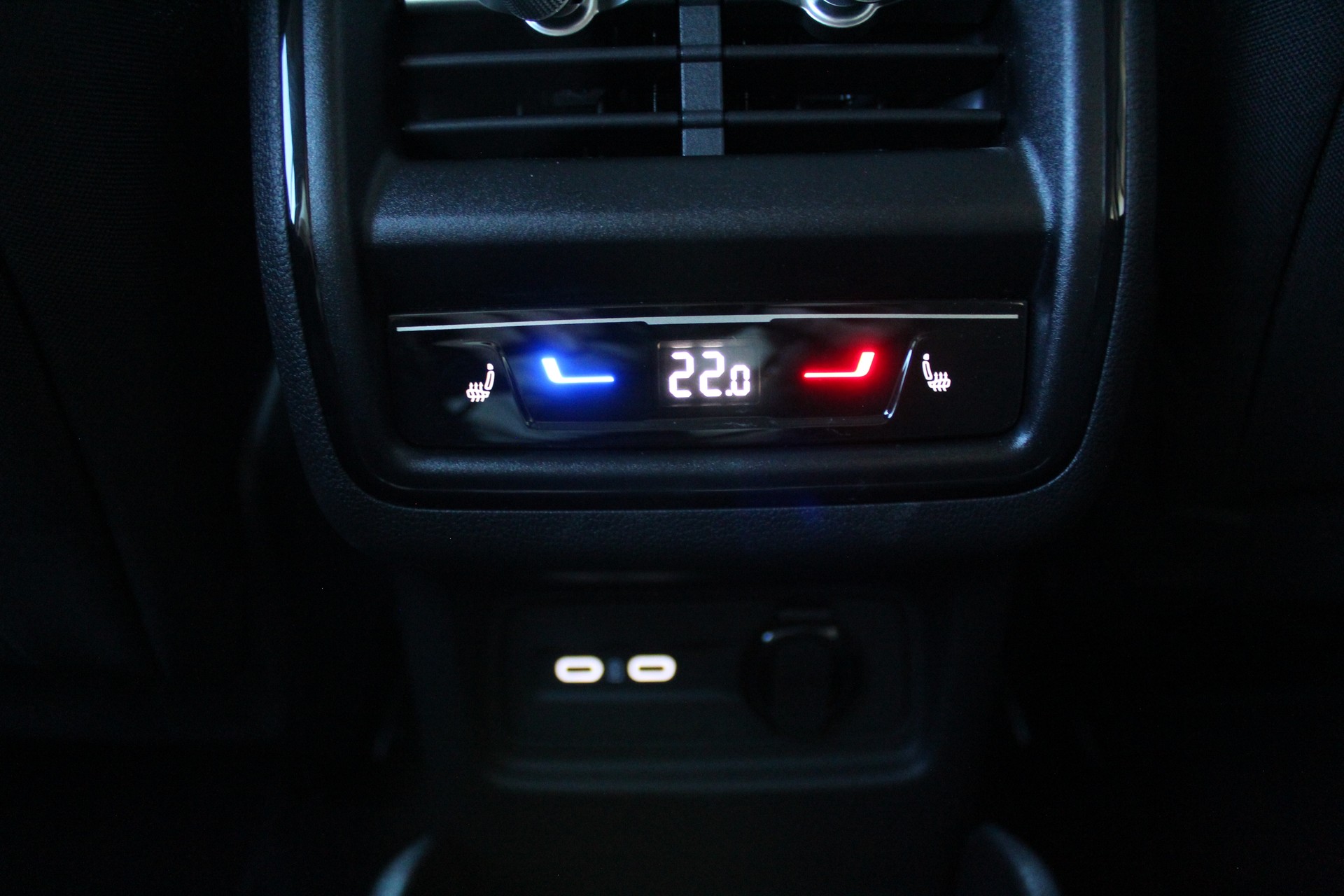 SKODA Kodiaq 2.0 TSI Dynamic 4x4 **7-Plätzer**-image-28