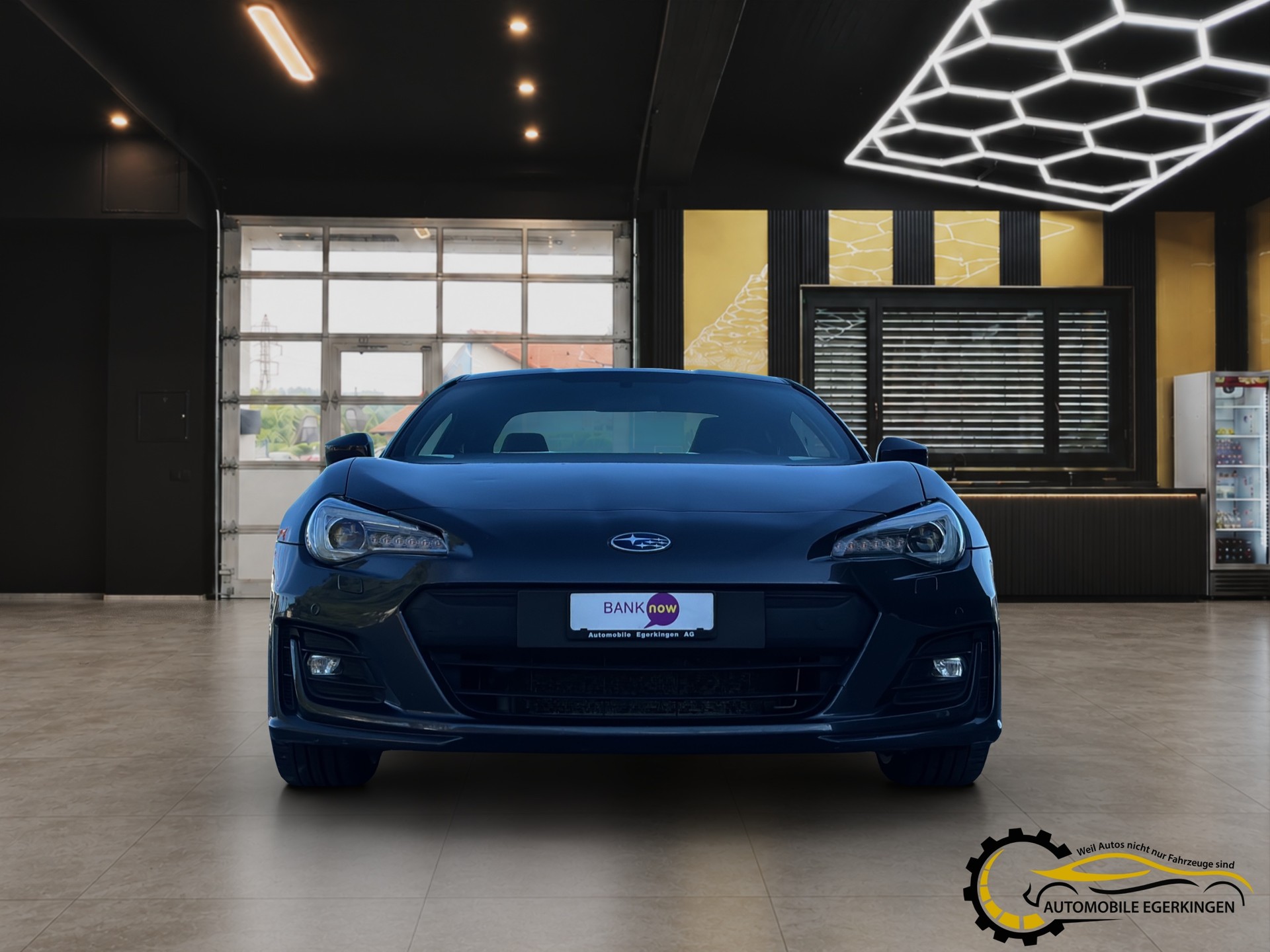 SUBARU BRZ 2.0R-showroom-element-1
