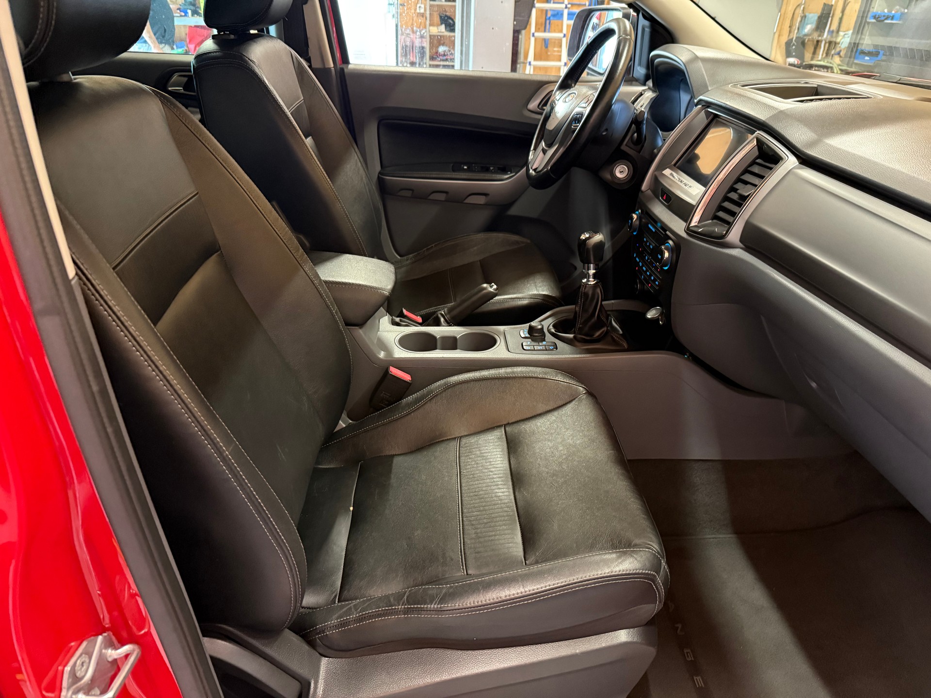 FORD Ranger LTD 3.2 TDCi 4x4-image-3