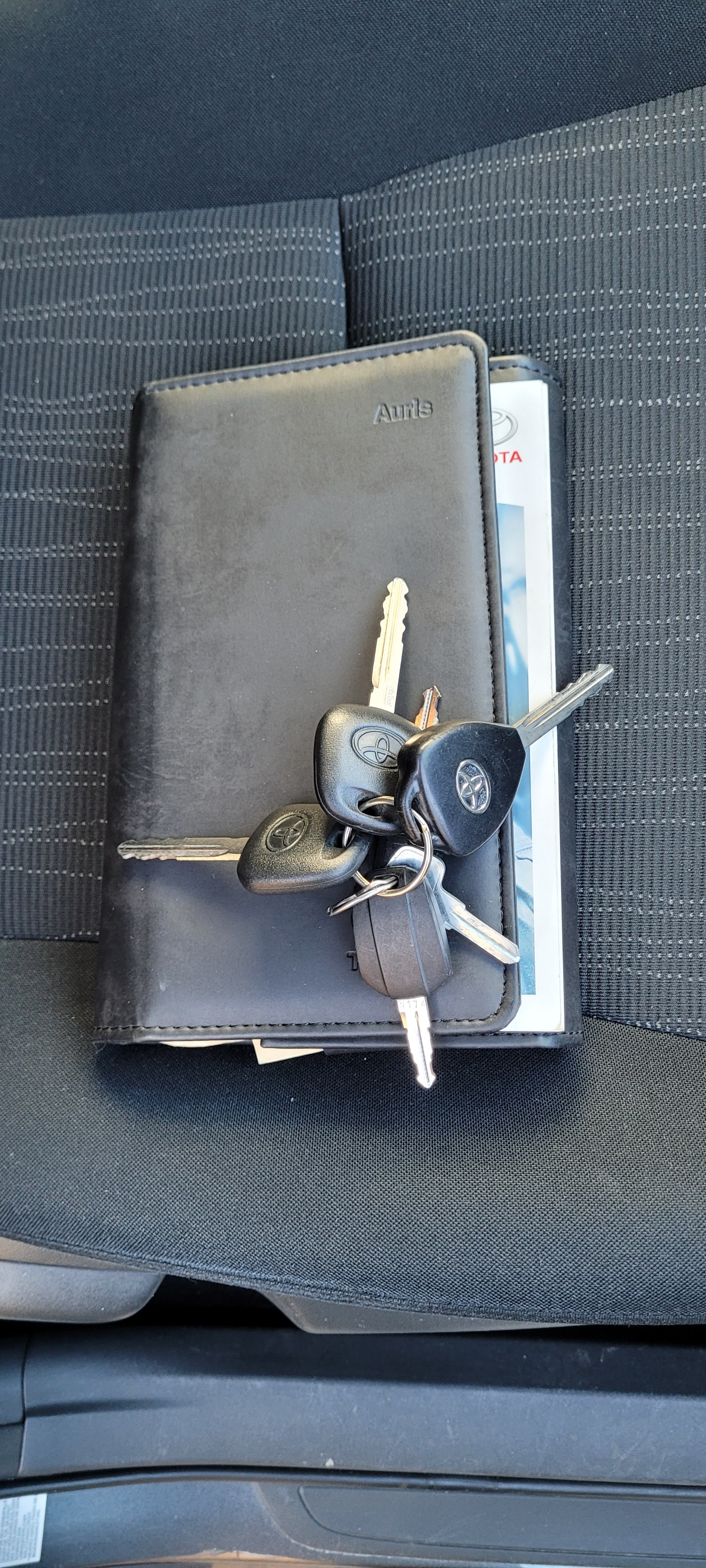 TOYOTA Auris 1.6 Linea Luna MultiMode-image-13