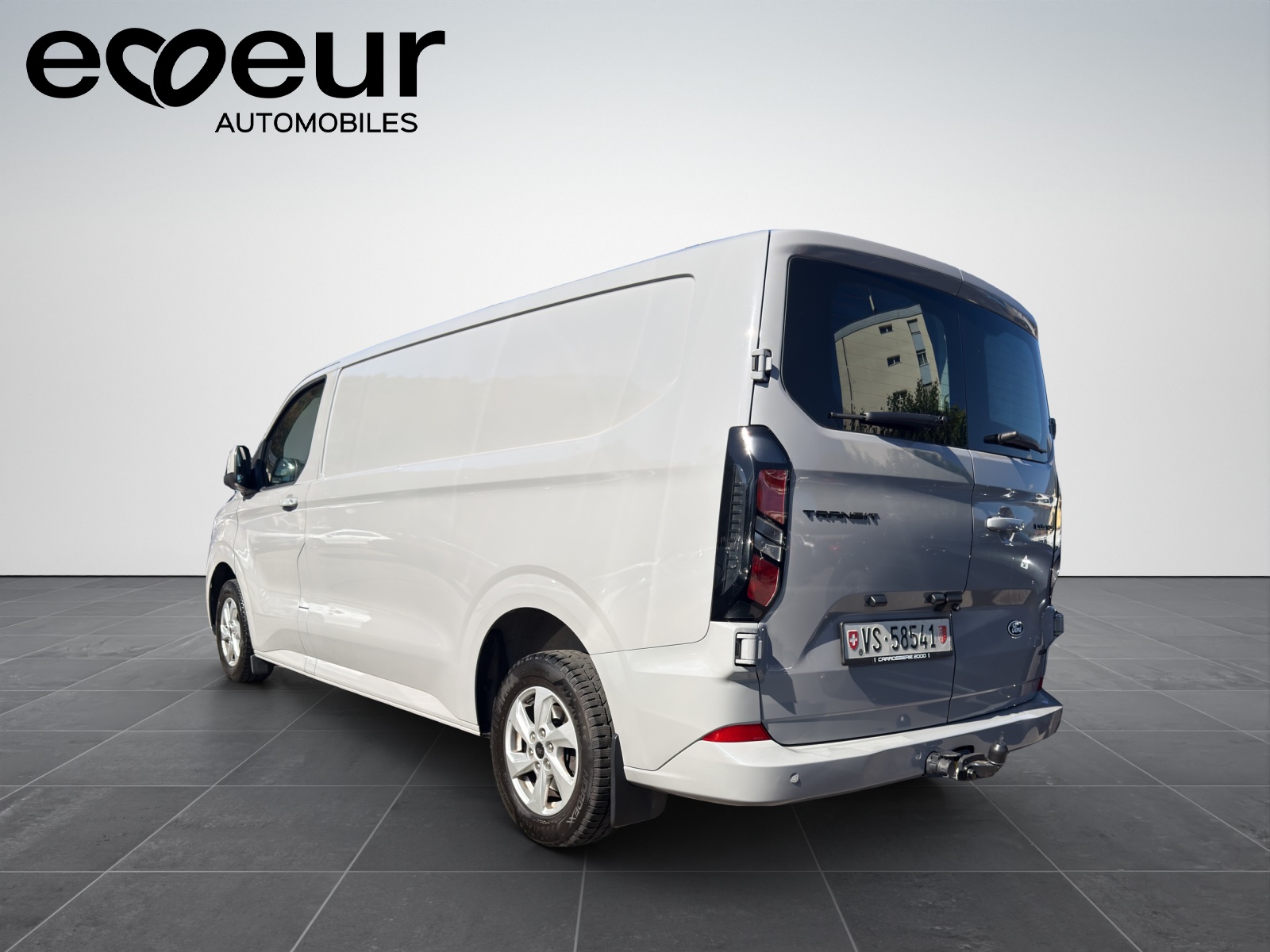 FORD Transit Custom Van 320 L2H1 Limited Automat 4x4-image-2