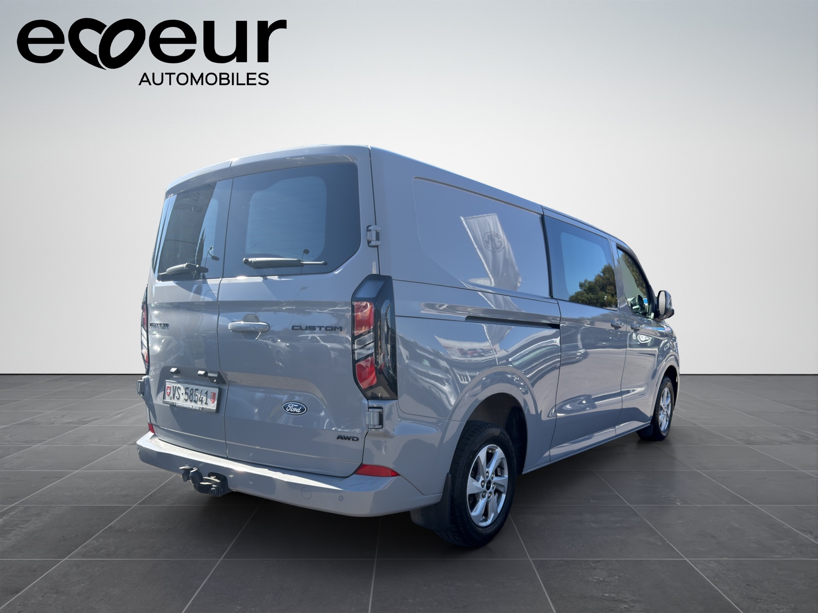 FORD Transit Custom Van 320 L2H1 Limited Automat 4x4-image-4