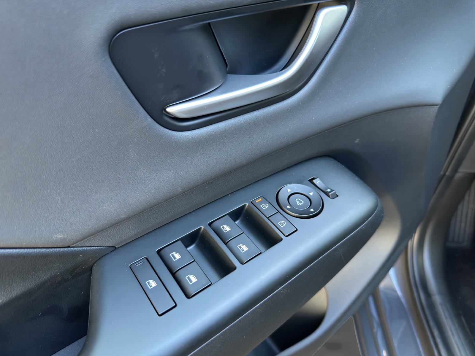 HYUNDAI Kona 65,4 kWh Electric Amplia inkl. Wärmepumpe MY26-image-12