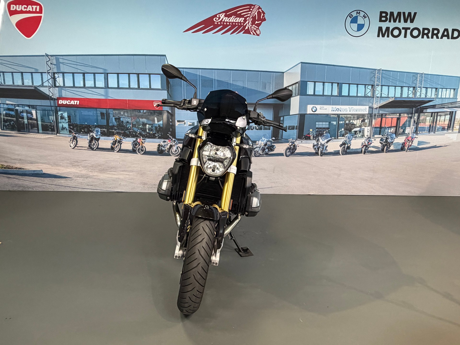BMW R 1200 R ABS-showroom-element-1