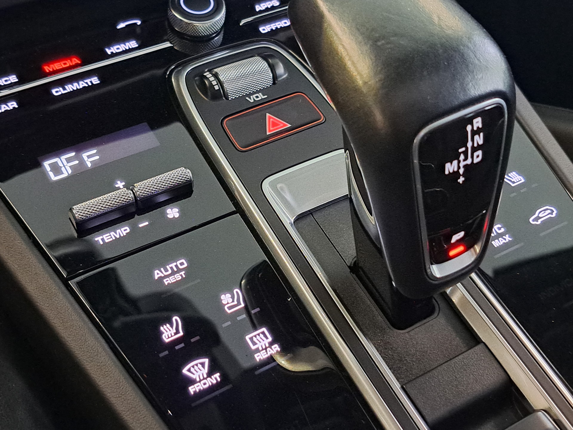 PORSCHE Cayenne S-image-8
