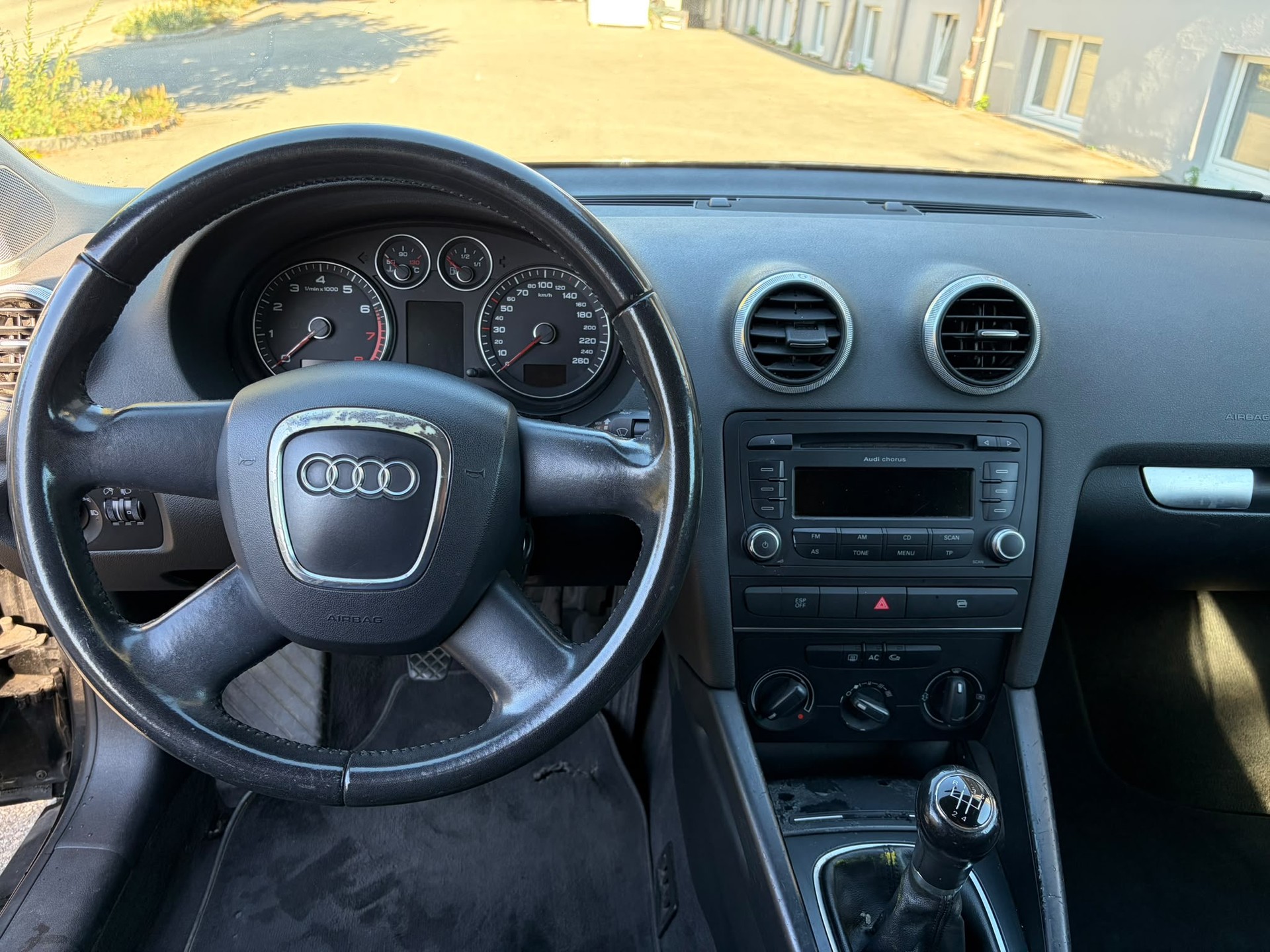 AUDI A3 1.6 Ambiente-image-5