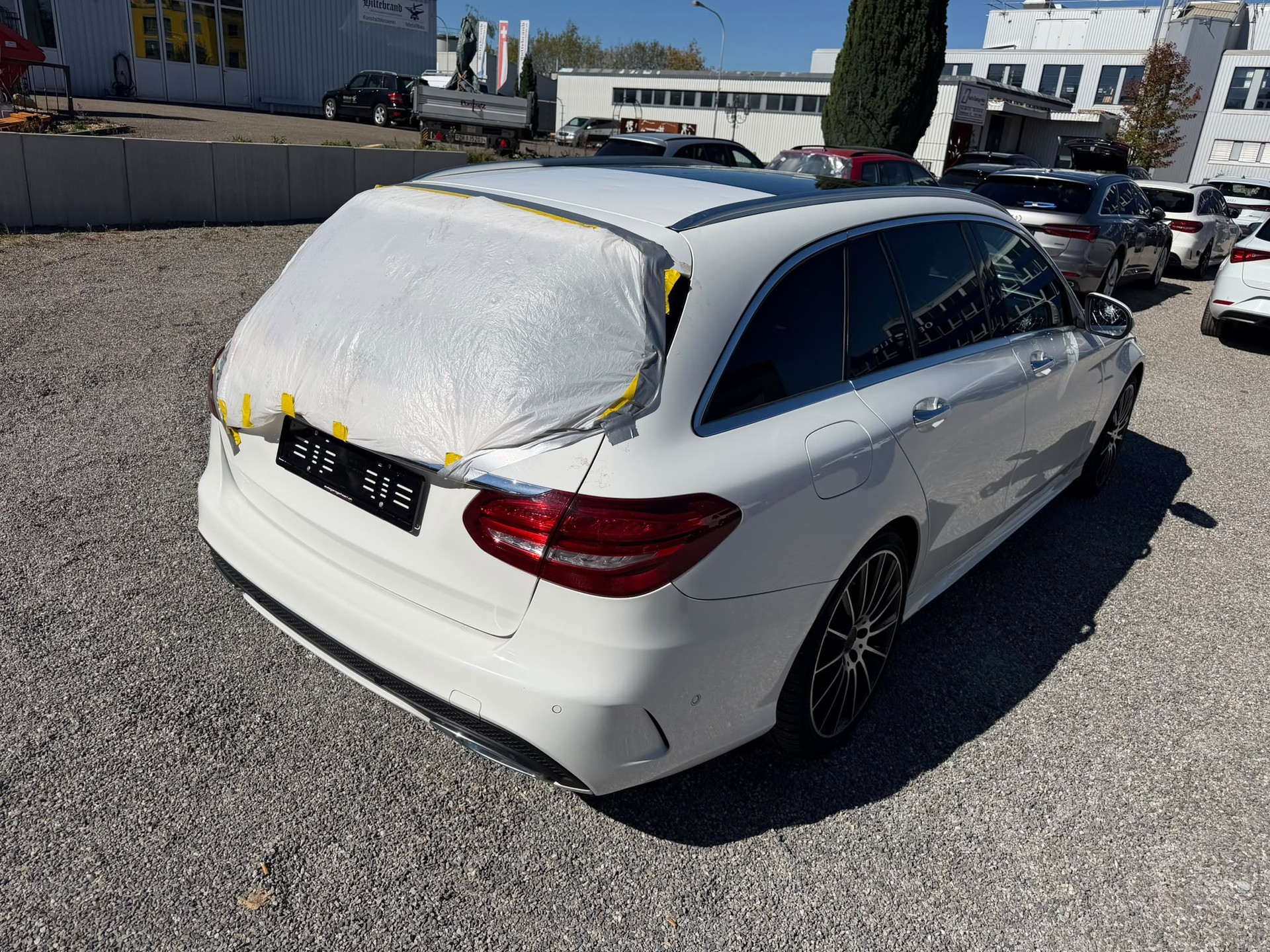 MERCEDES-BENZ C 250 BlueTEC AMG Line 4Matic 7G-Tronic Pano Burmester 360-image-4