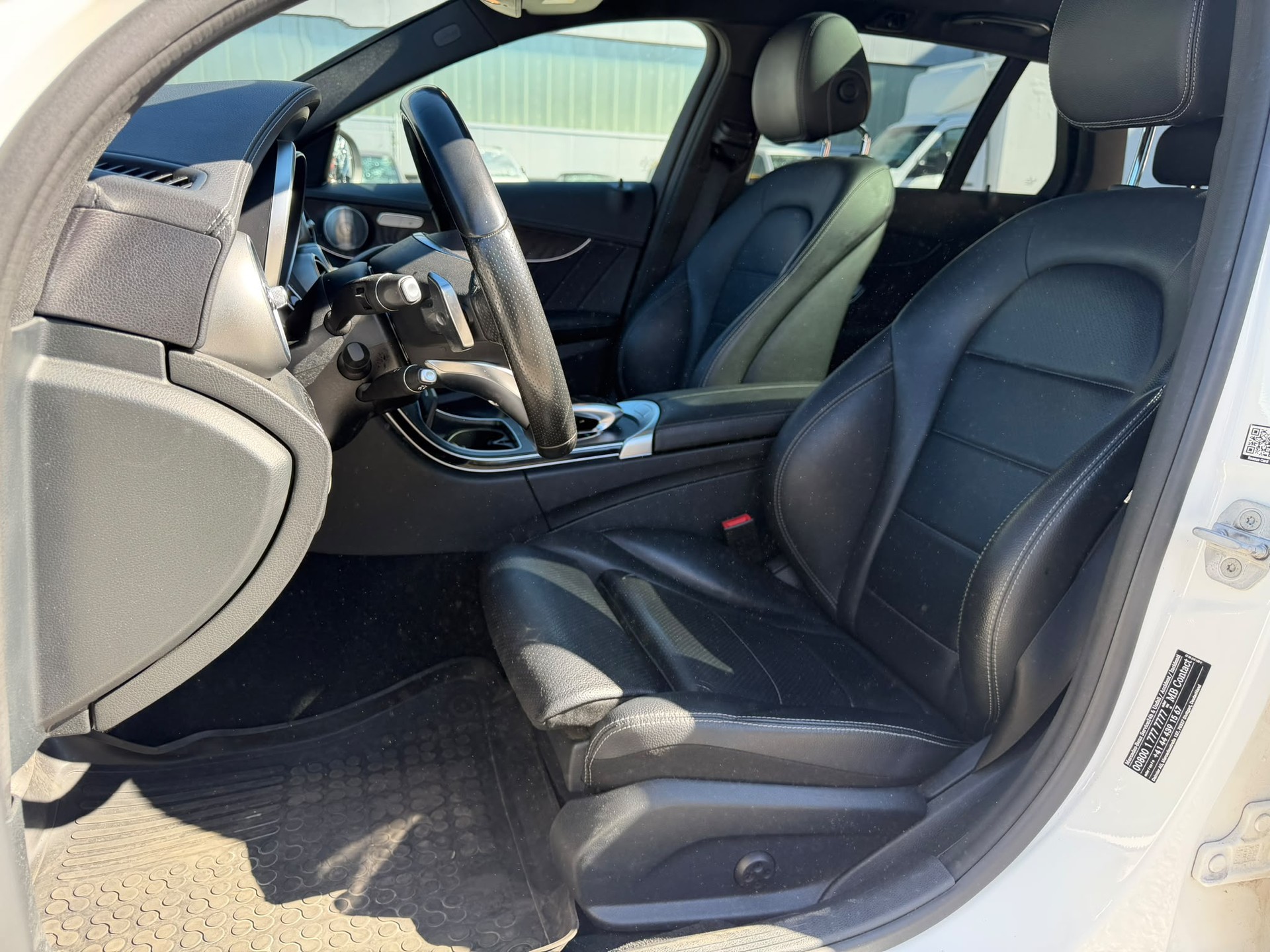 MERCEDES-BENZ C 250 BlueTEC AMG Line 4Matic 7G-Tronic Pano Burmester 360-image-5