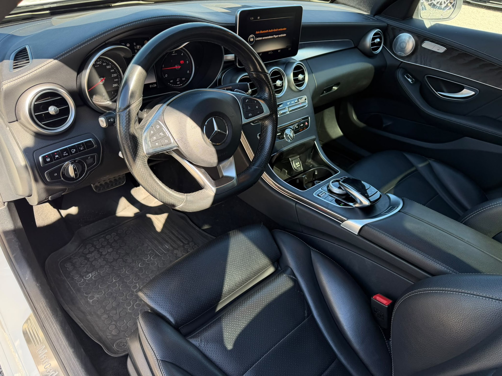 MERCEDES-BENZ C 250 BlueTEC AMG Line 4Matic 7G-Tronic Pano Burmester 360-image-7