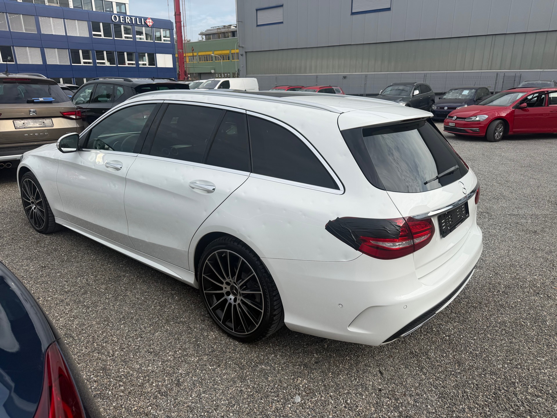 MERCEDES-BENZ C 250 BlueTEC AMG Line 4Matic 7G-Tronic Pano Burmester 360-showroom-element-2