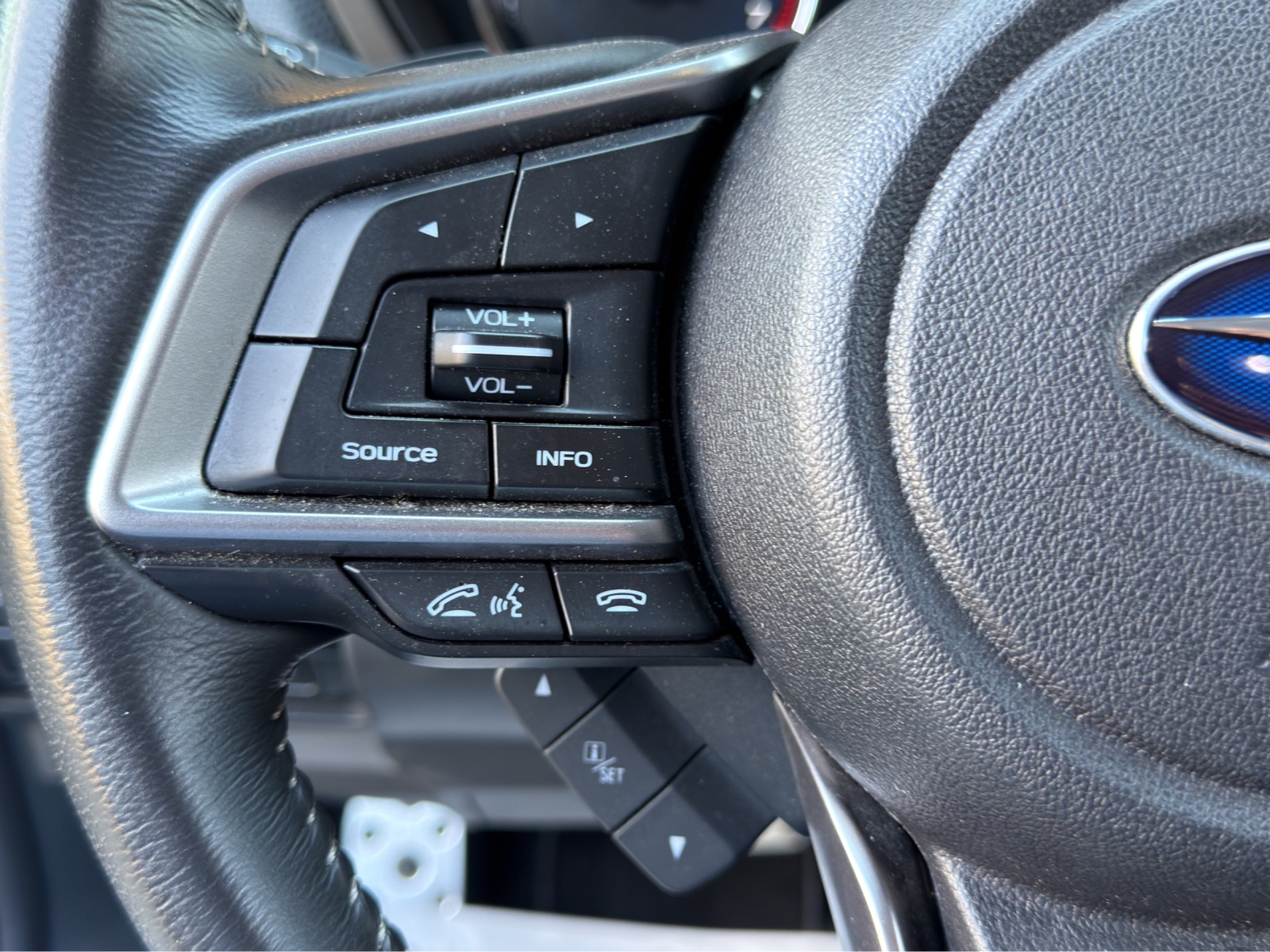 SUBARU Forester 2.0i e-Boxer Swiss Plus Lineartronic-image-24