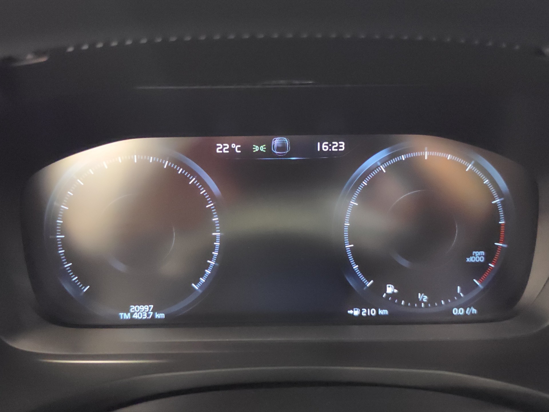 VOLVO S60 2.0 T6 R-Design AWD-image-10