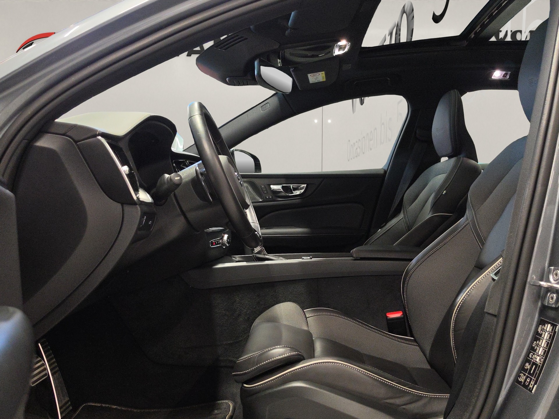 VOLVO S60 2.0 T6 R-Design AWD-image-7