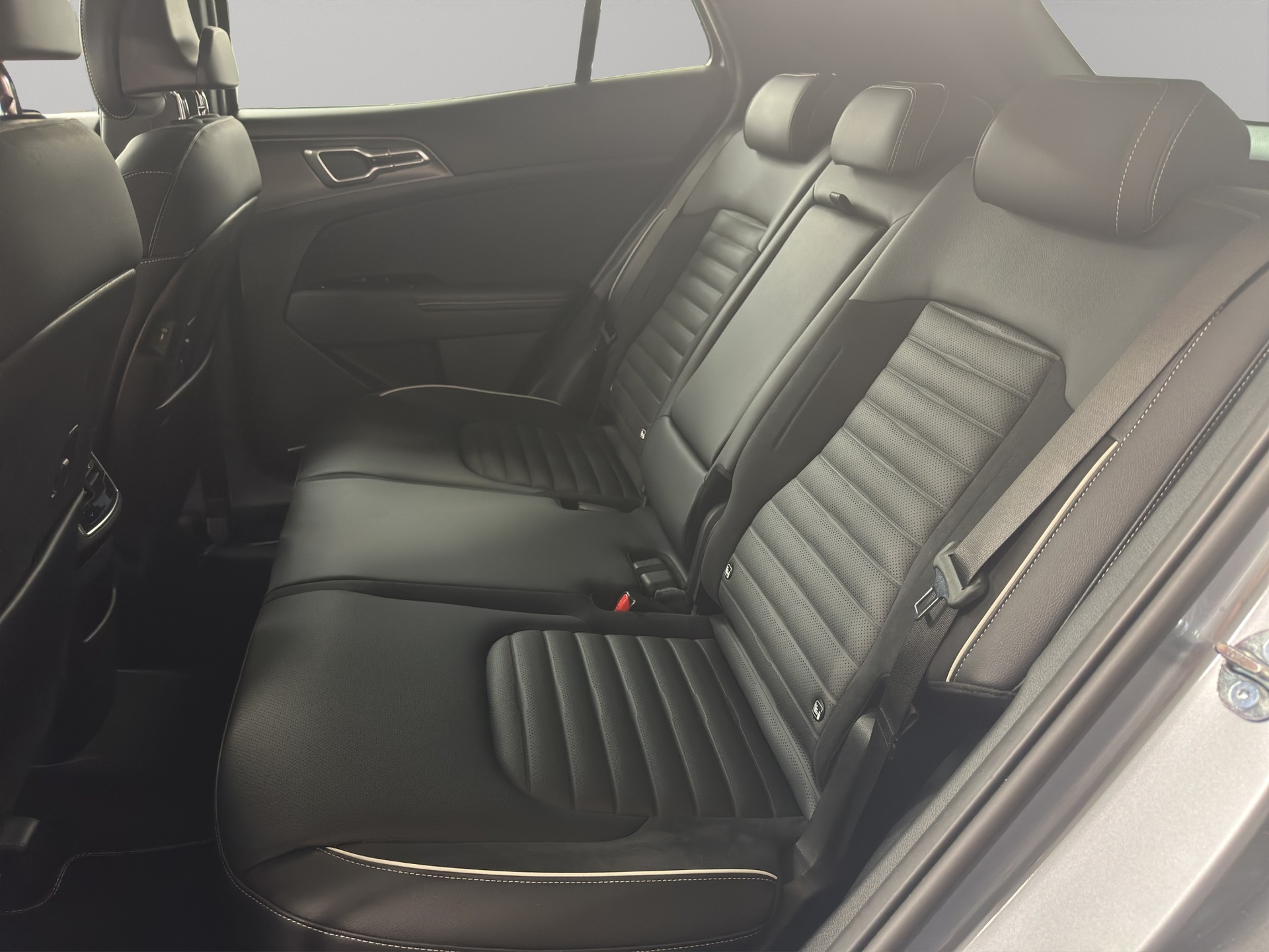 KIA Sportage 1.6 T-GDi Hybrid GT-Line-image-7