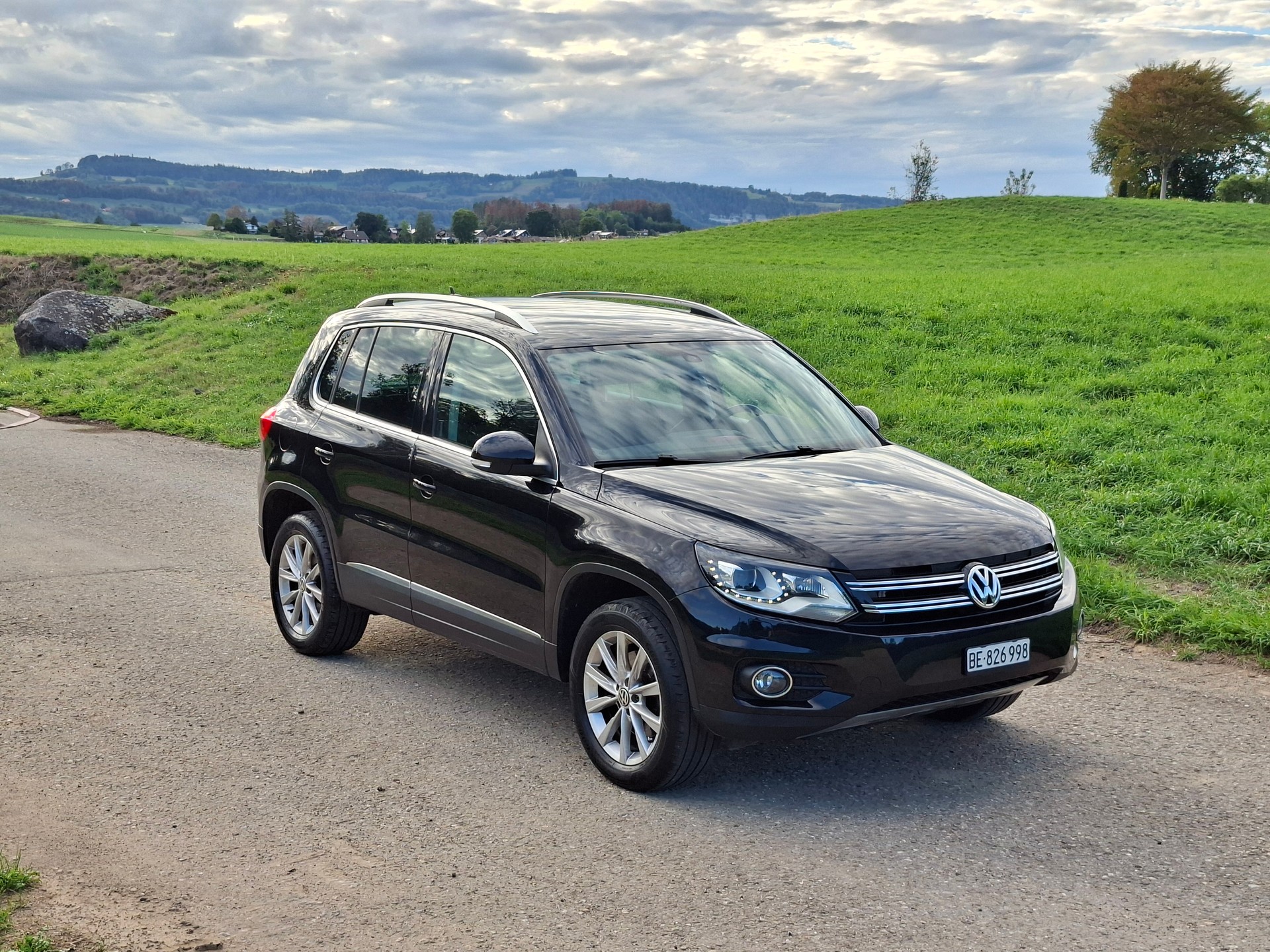 VW 2.0 TDI 140 Track & Style-image-2