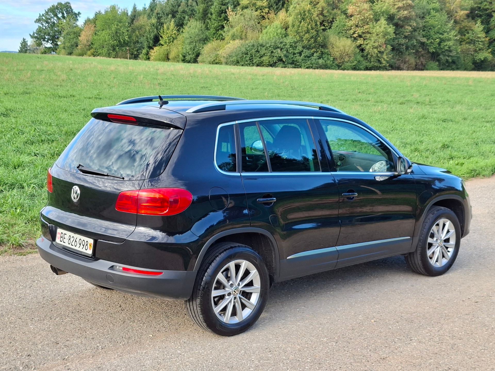 VW 2.0 TDI 140 Track & Style-image-4