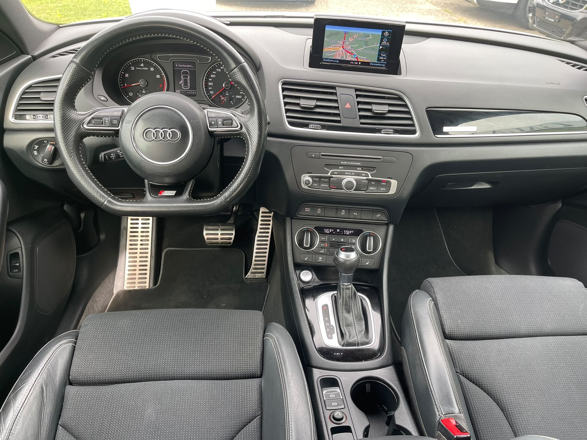 AUDI Q3 2.0 TFSI sport quattro S-tronic-image-7