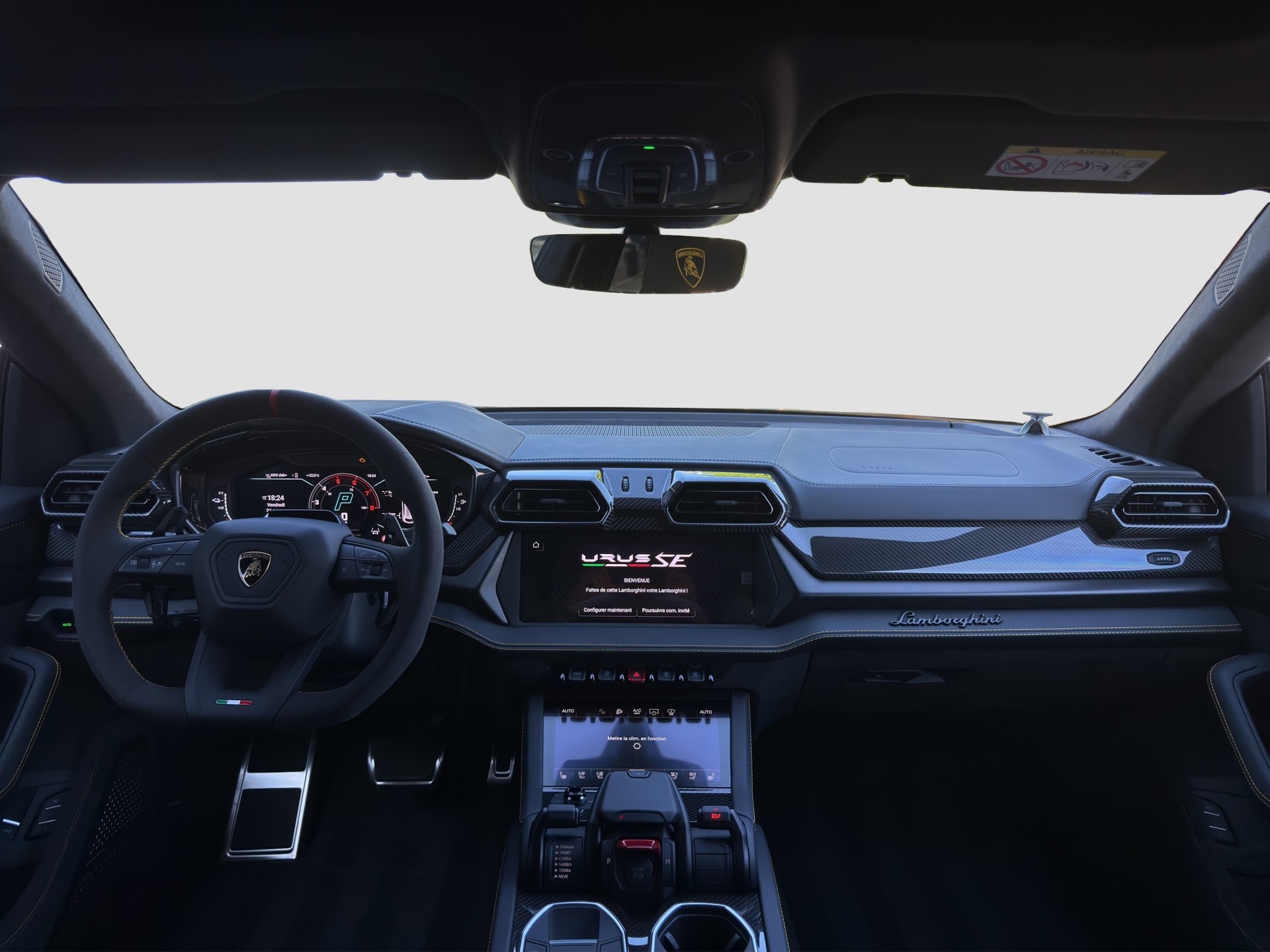LAMBORGHINI Urus SE-image-6